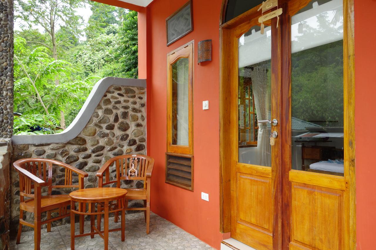 Hotel Orangutan Bukit Lawang Zewnętrze zdjęcie
